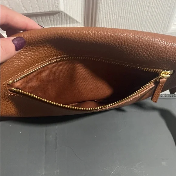 Quince Cognac Leather Sling Bag - Picture 5 of 9